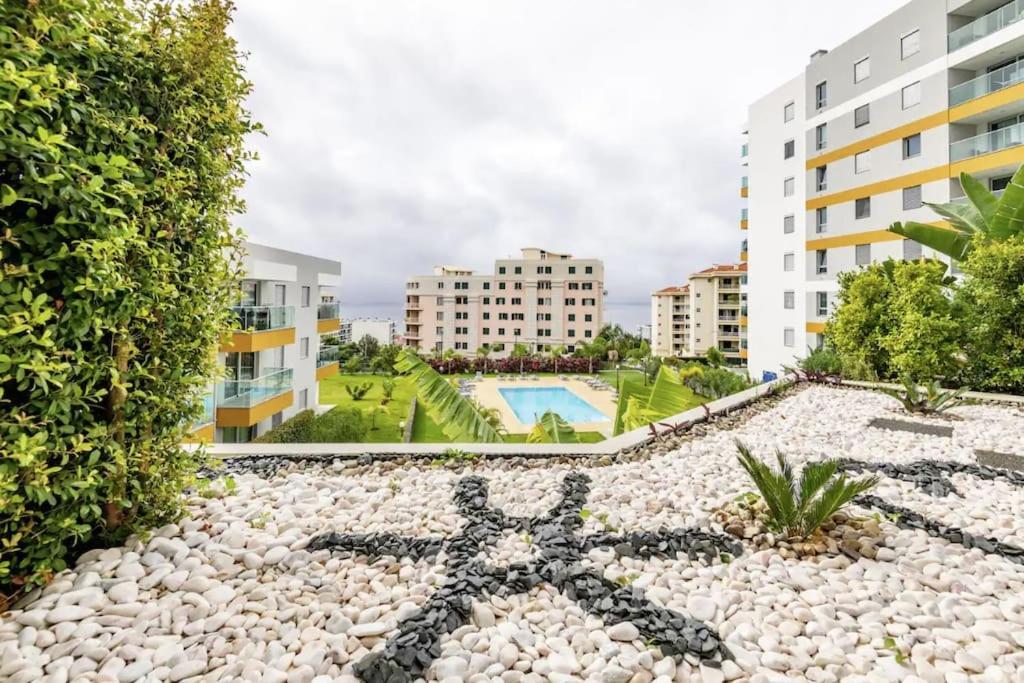 Luxury Poolside View Apartment Funchal  Exterior photo